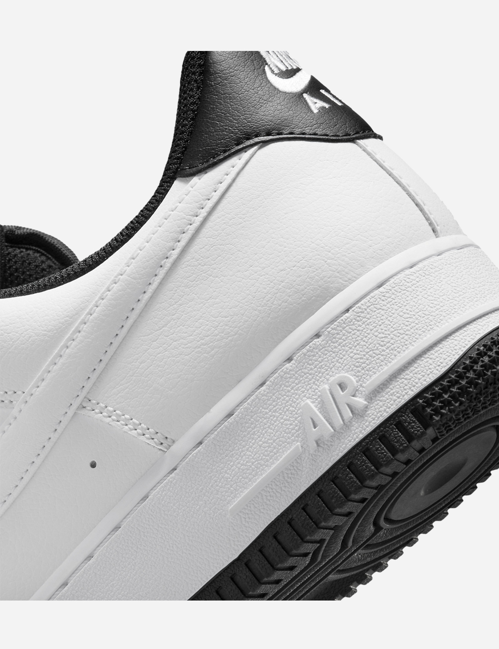 Nike Air Force 1 '07 "White Black"