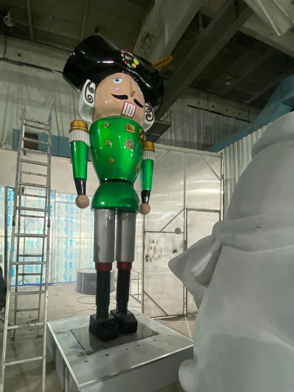 Большая фигура "Щелкунчик" солдатик