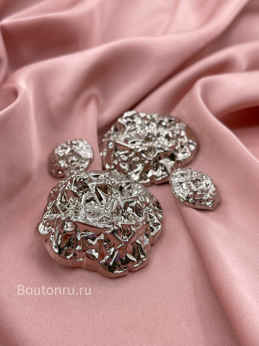 Пуговицы серебро мятые