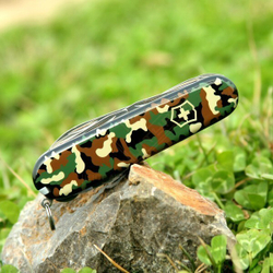Нож многофункциональный Victorinox Huntsman 91 мм, Woodland