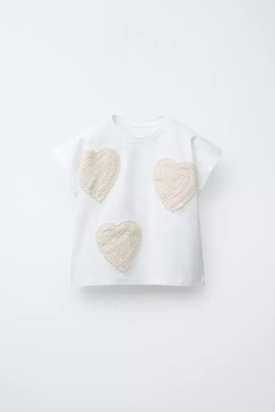 ZARA ФУТБОЛКА ИЗ КРУЖЕВА КРОШЕ «СЕРДЕЧКИ», ЖЕЛТОВАТО-БЕЛЫЙ