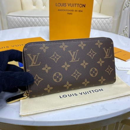 Louis Vuitton Zippy Wallet