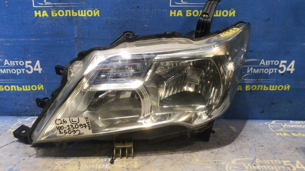 Фара передняя левая NISSAN SERENA 2010-2013