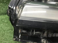 Фара левая Toyota Land Cruiser 300 (21-нв) LED