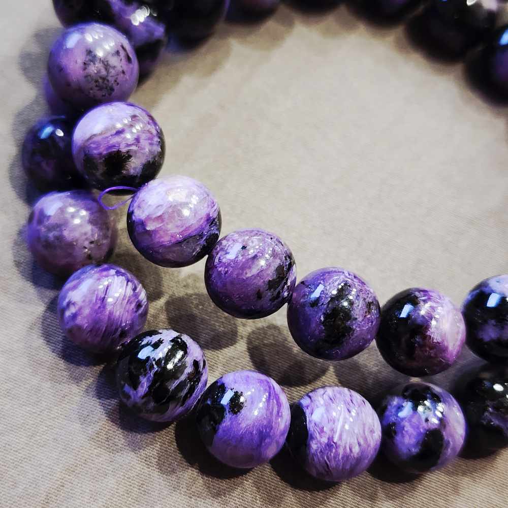 Чароит натуральный, крупная бусина 9.8 - 9.9мм, яркий, штучно