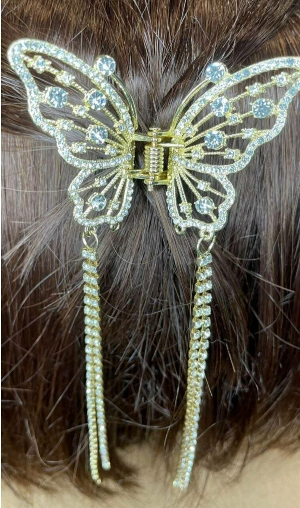 Блестящий краб заколка бабочка для волос. Универсальная.Металлическая. Модерн с  кисточками из страз. Цвет Золото
