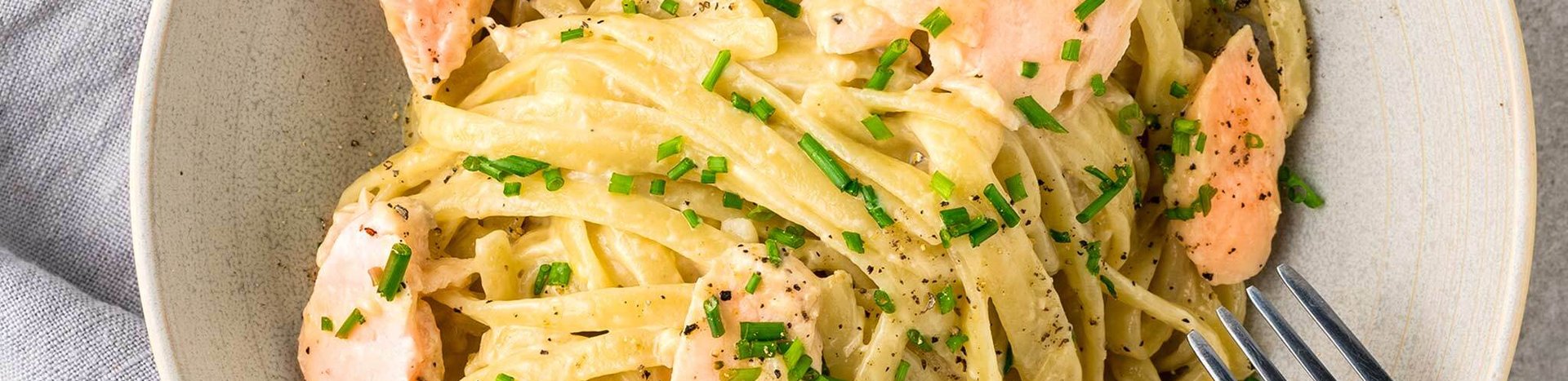 Паста с филе лосося