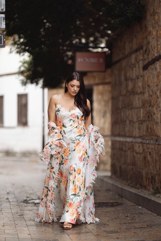 Платье-комбинация на тонких бретелях с отделкой кружевом, цветочный принт