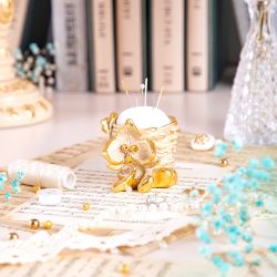 Игольница Орхидея Ликаста Айвори