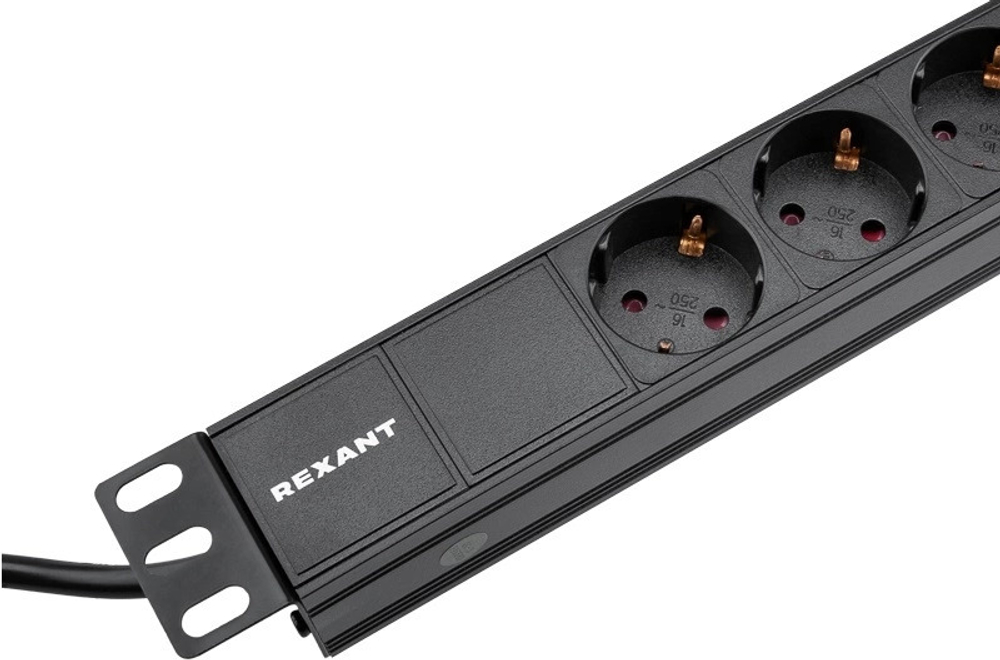 Блок розеток  Rexant 04-0305-1