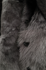 Двусторонняя чёрно-серая шуба-дублёнка