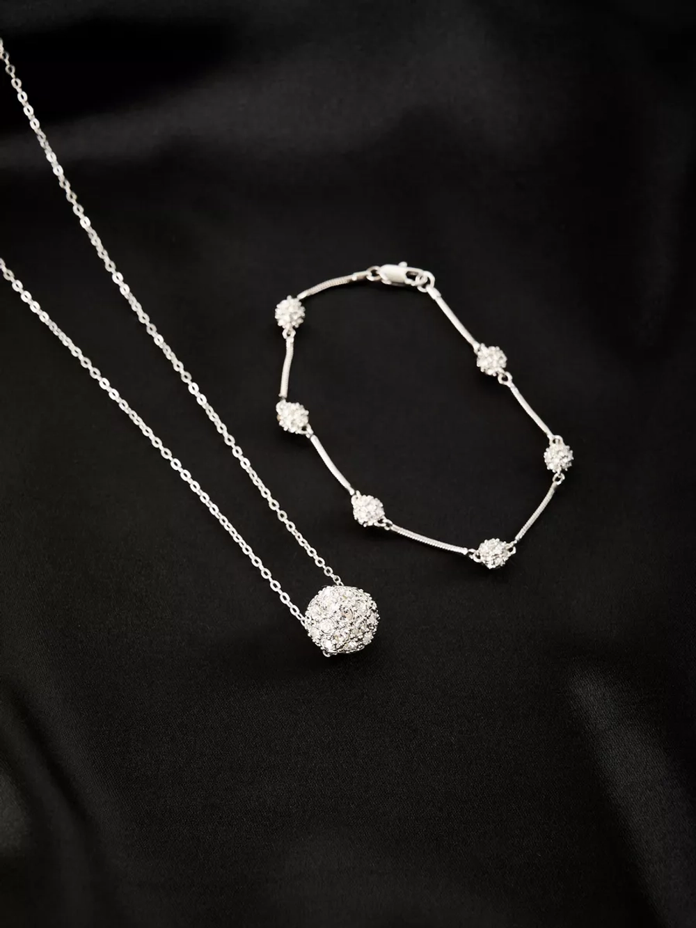 Кулон Серебряный шарик с кристаллами Swarovski