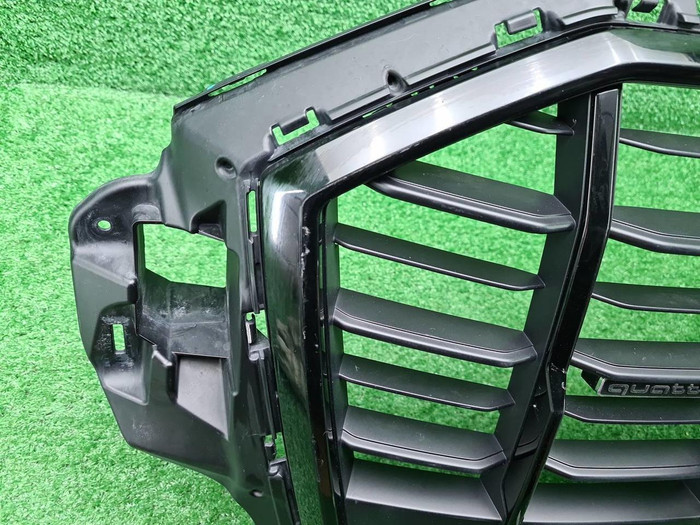 Решетка радиатора Audi Q7 2 (2019-2024)