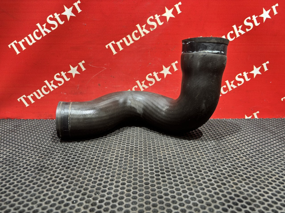 Патрубок радиатора