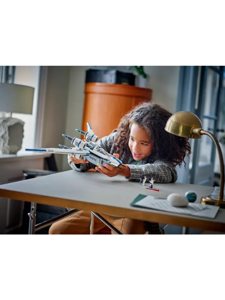 Конструктор Star Wars 75399 Звёздный истребитель повстанцев