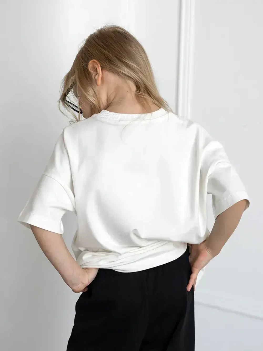 Футболка для девочки белая в школу