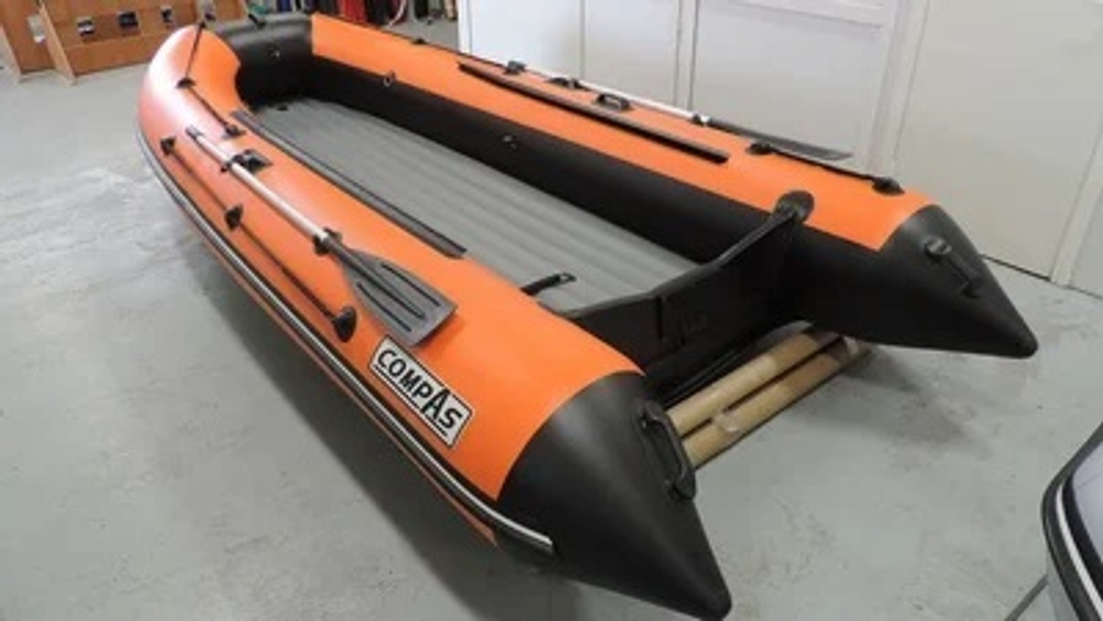 Лодка ПВХ COMPAS 400