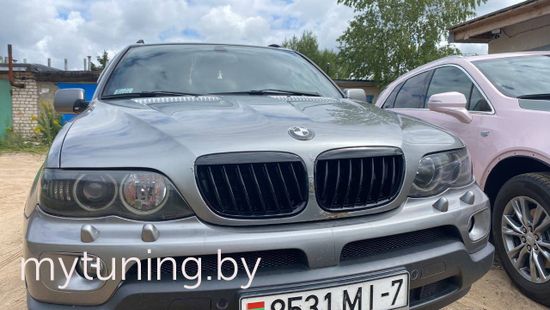 Решетка (ноздри) радиатора GLOSSY BLACK для BMW X5 E53 LCi