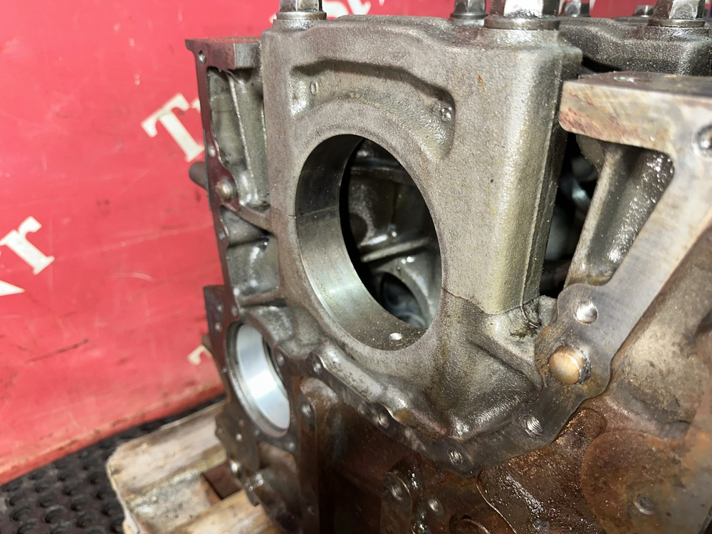 Блок цилиндров двигателя MX340U1 EURO-5