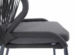 "Милан" стул плетеный из роупа, каркас алюминий темно-серый (RAL7024) муар, роуп темно-серый круглый, ткань темно-серая 027