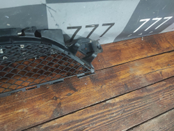 Решетка переднего бампера AMG Mercedes C W205 14-18 Б/У Оригинал A2058852123