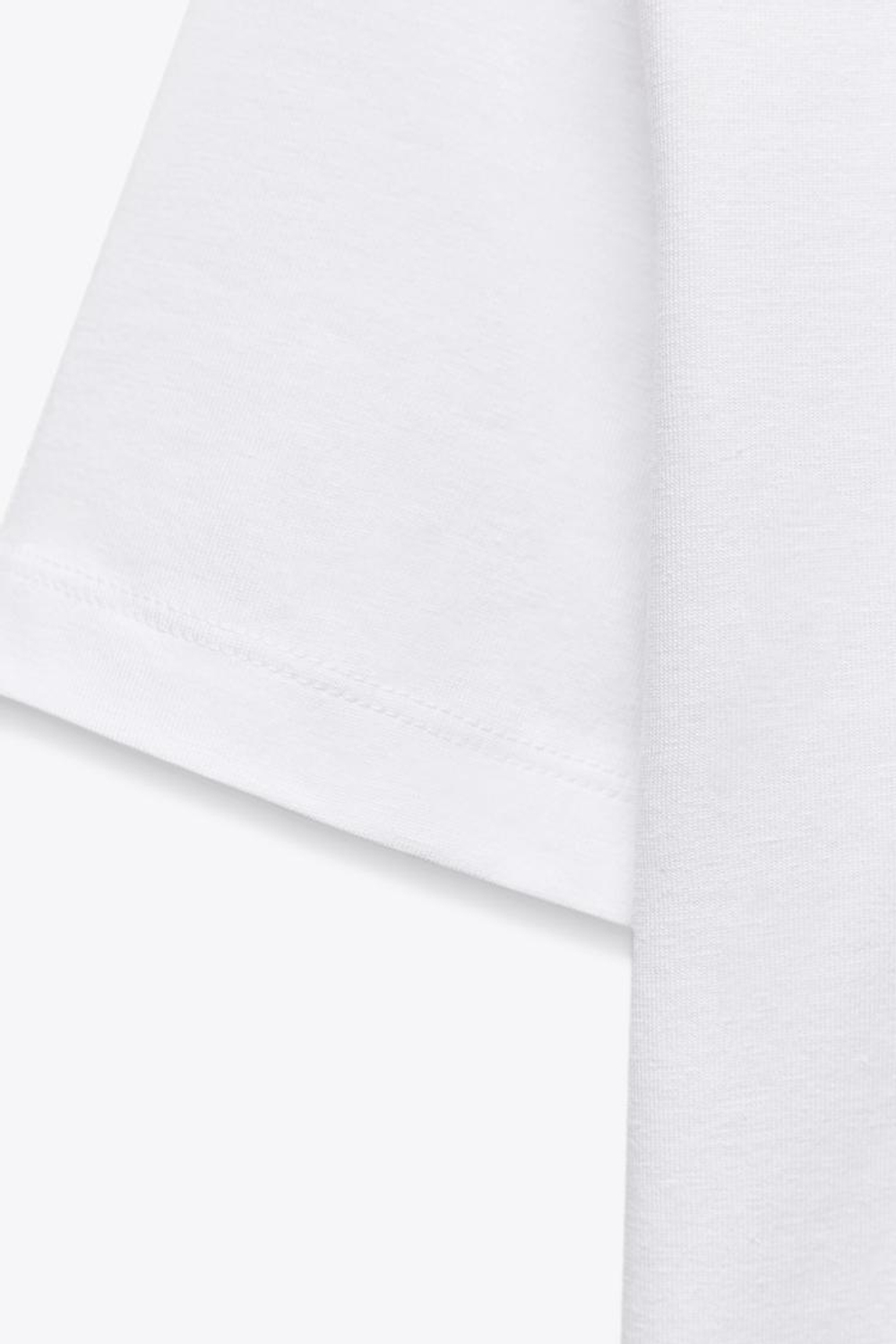 ZARA УКОРОЧЕННАЯ ФУТБОЛКА ИЗ ЭЛАСТИЧНОЙ ТКАНИ, БЕЛЫЙ