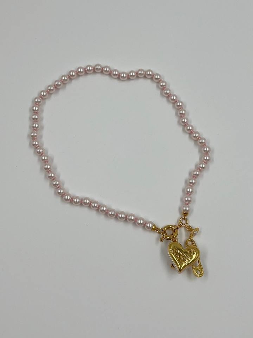 Колье бледно-розовое Vivienne Westwood