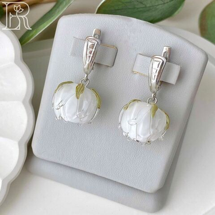 Серьги Есея