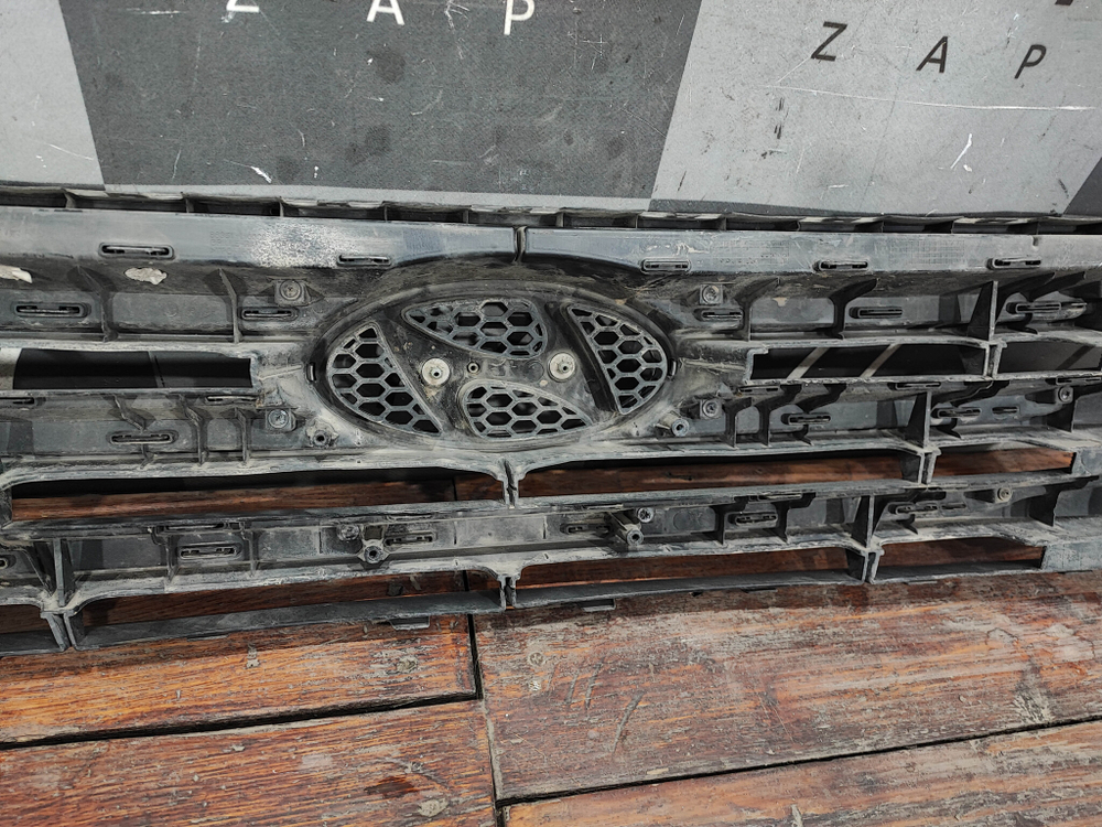 Решетка радиатора Hyundai Creta 1 (GS) 16-20 Б/У Оригинал 86350M0000