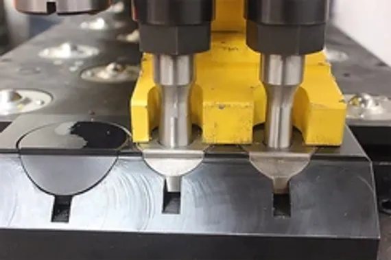 Самоцентрирующийся сварочный вращатель Datang DZG-2