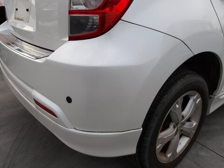 бампер задний Toyota Ist NCP110 115