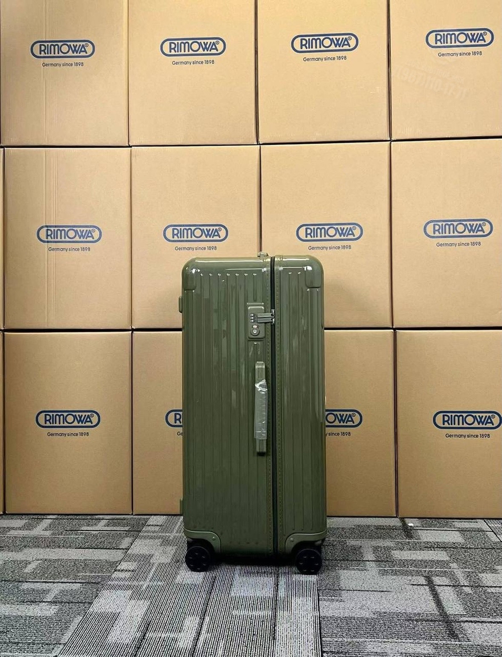 Дорожный чемодан Rimowa Trunk
