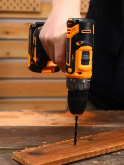 Аккумуляторная дрель-шуруповерт DEKO DKCD20V в кейсе + набор 63 инструмента для дома, 20В, 2х2.0Ач