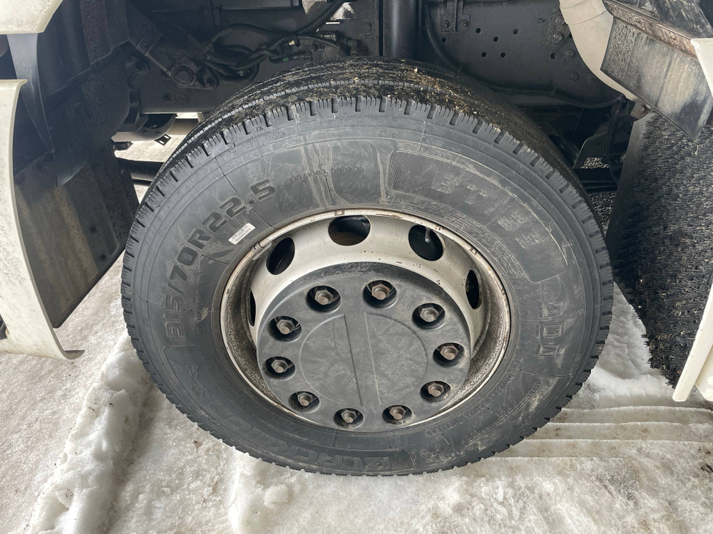 КамАЗ 5490 4x2 Седельный тягач 5490-DC (Дизельный, 12,0 л, 401 л.с., МТ)