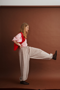 Брюки-аладдины из вискозы в полоску, карамель