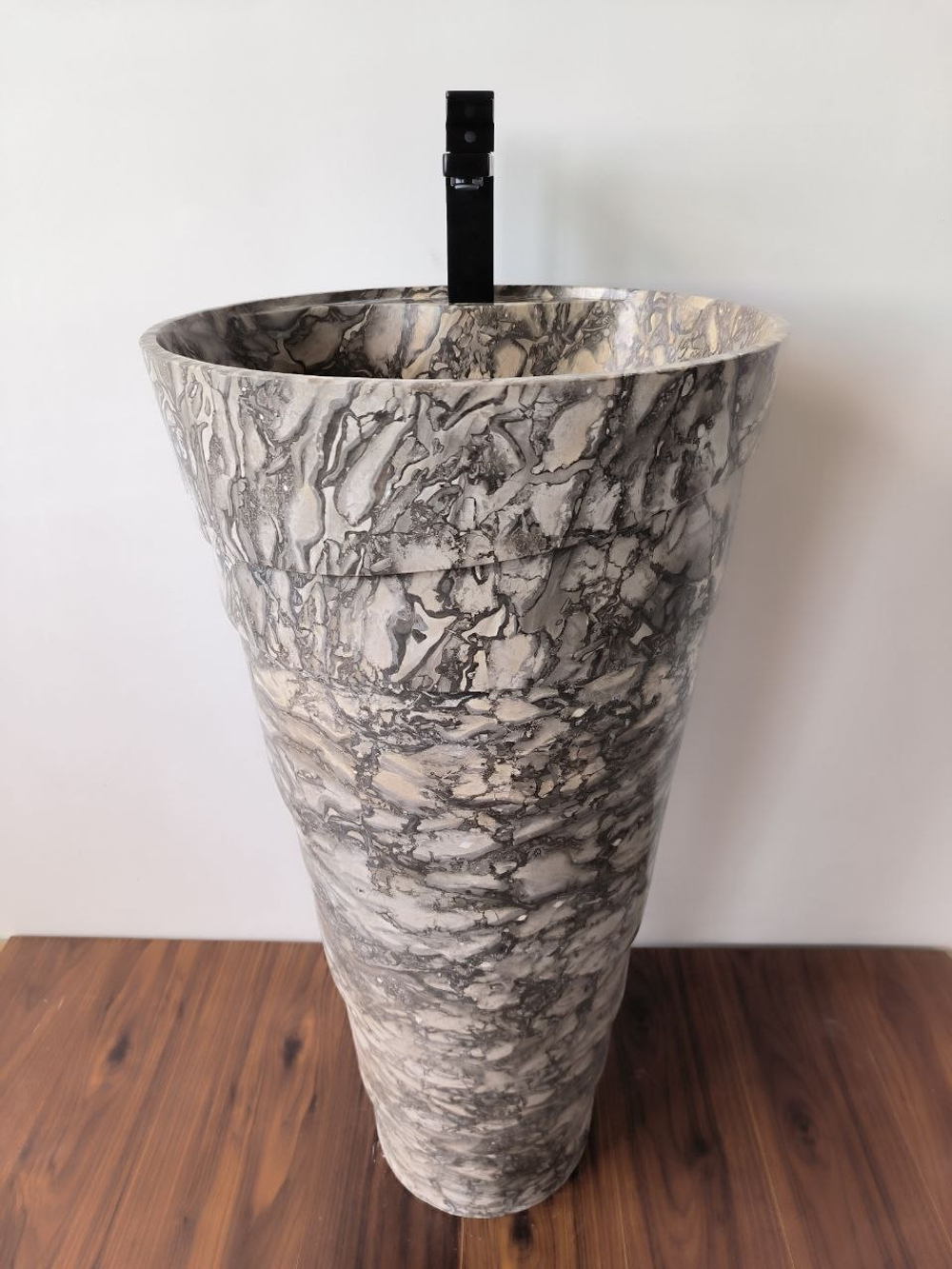 Раковина напольная из мрамора Pedestal Doreng Spiral MN-03221 (45*45*90 см)