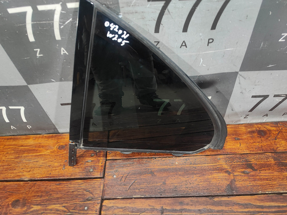 Форточка двери задней левой Mercedes C (W205) 14-23 Б/У Оригинал A2057306100