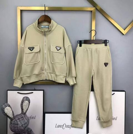 Костюм Prada