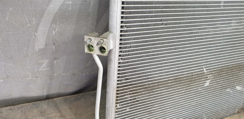 Радиатор кондиционера Mercedes ML GLE (W166), GL GLS (X166)  Б/У Оригинал A0995000002