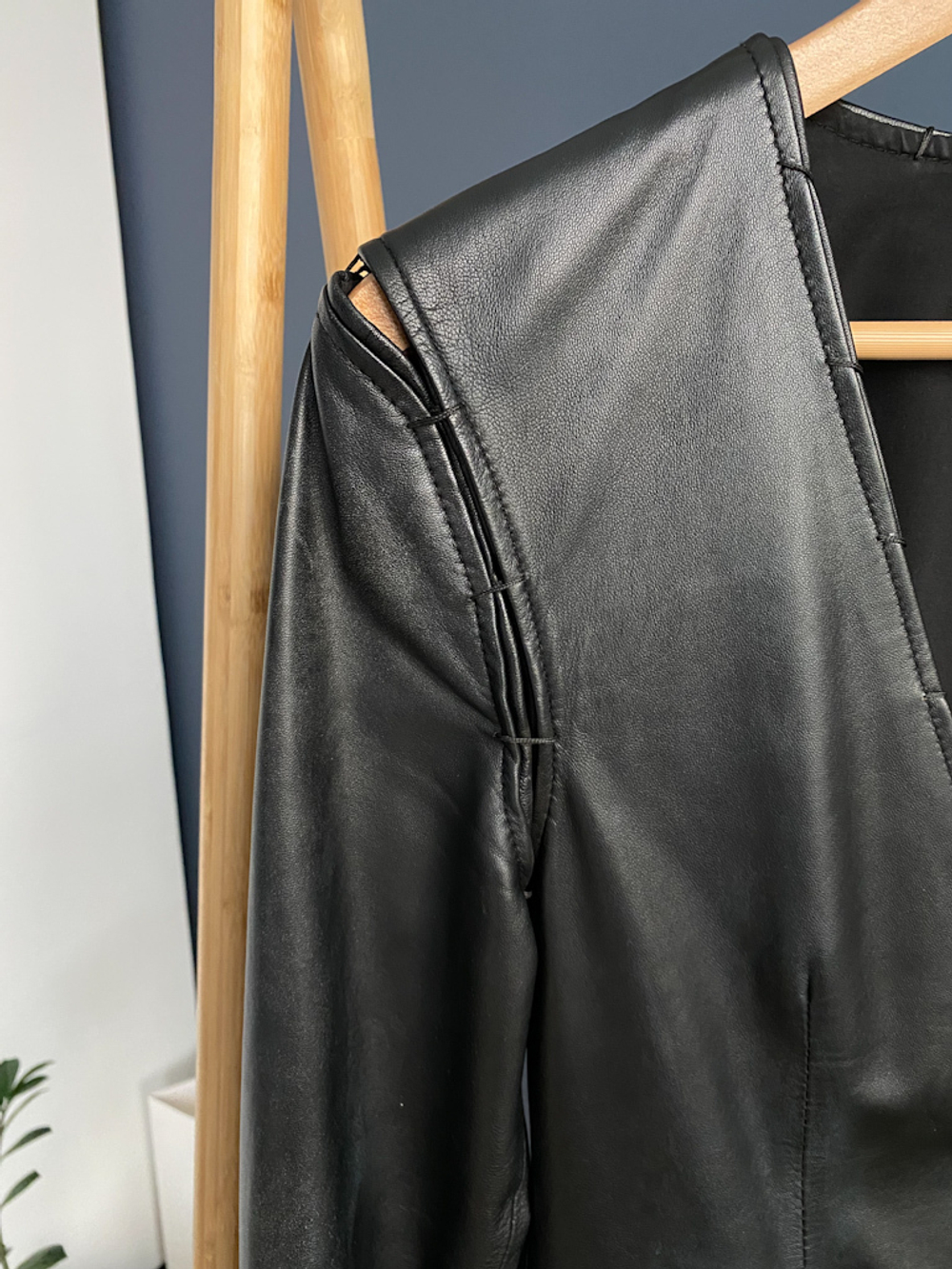 Кожаная куртка жакет Yves Saint Laurent, S