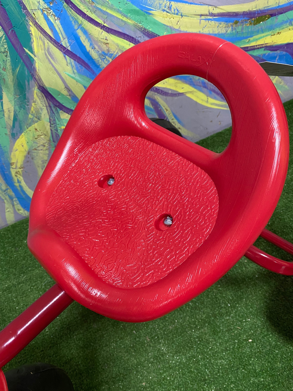 Велосипед детский ЛУЧИК МАЛЮТ 4 3-х колесный, красный (колеса EVA 10/8 дюймов) арт. ЛМ4К