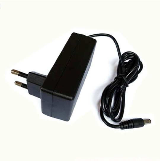 Зарядное устройство 25,2В/1,5А 5,5*2,1