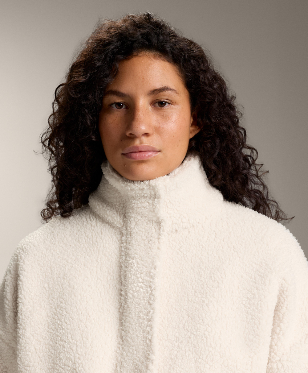 Oysho Куртка из искусственной овчины с регулируемой талией, экрю