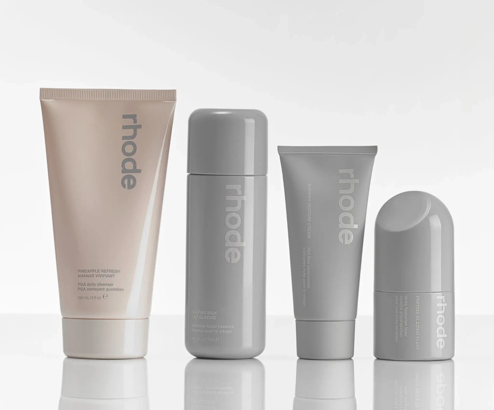 Набор уходовой косметики Rhode Kit With Pouch