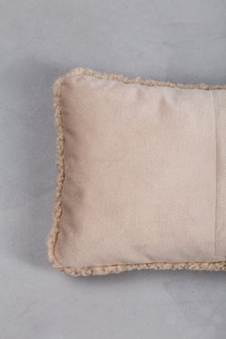 Подушка из натуральной овчины