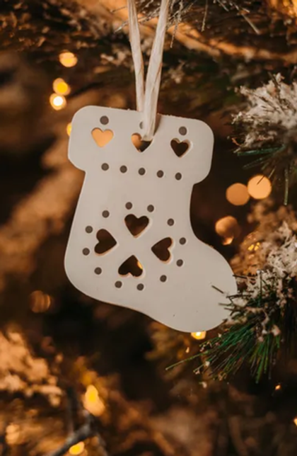 Ароматная елочная игрушка Носок, SALTED CARAMEL