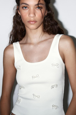 ZARA ТОП С БАНТАМИ ИЗ СТРАЗОВ И БУСИНАМИ, БЕЛЫЙ