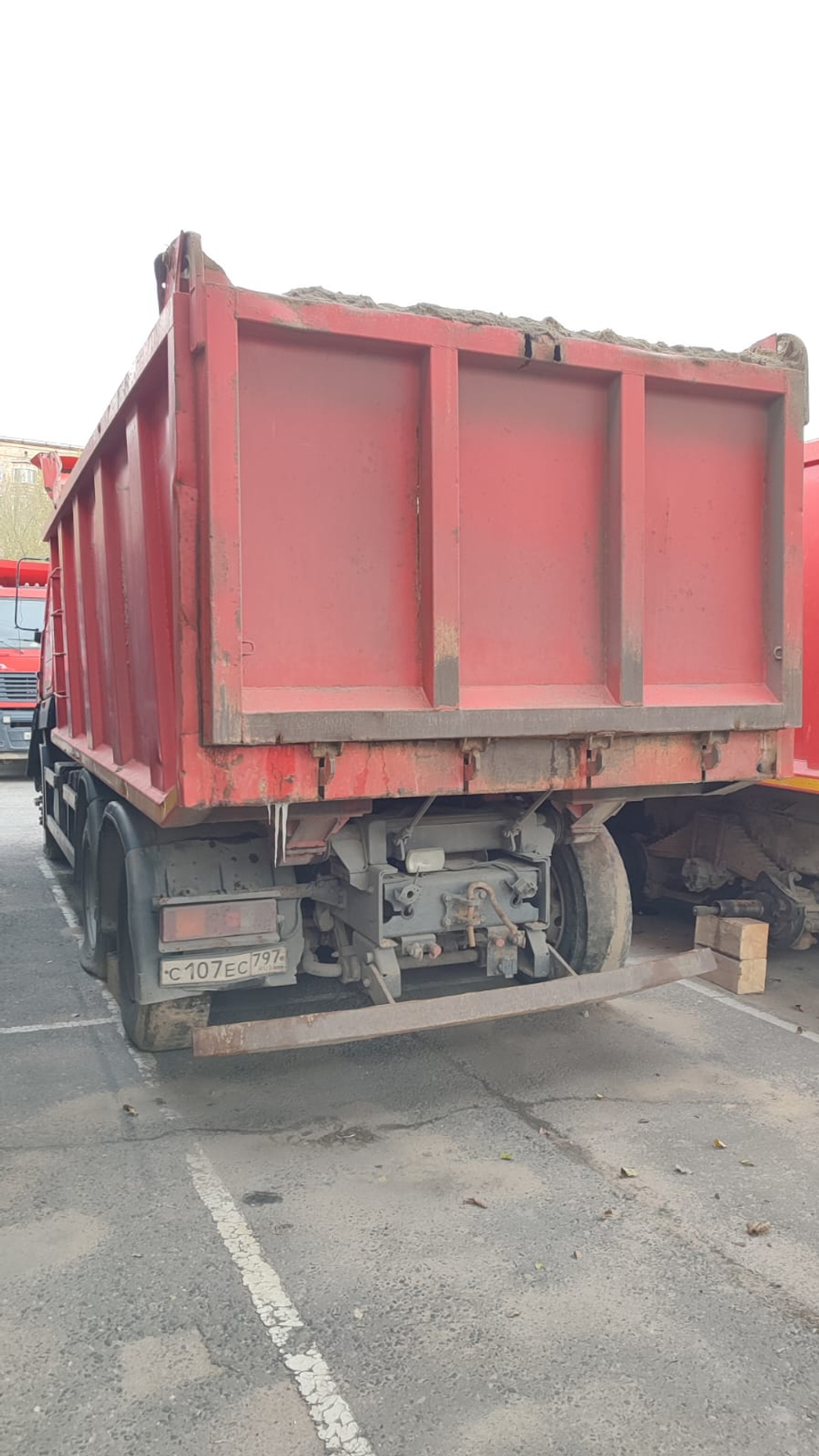 МАЗ 6501* 6x4 Самосвал 650128-8520-000 (Дизельный, 11,6 л, 423 л.с., МТ)