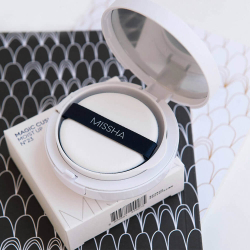 Missha Magic Cushion Moist Up SPF50+ PA+++