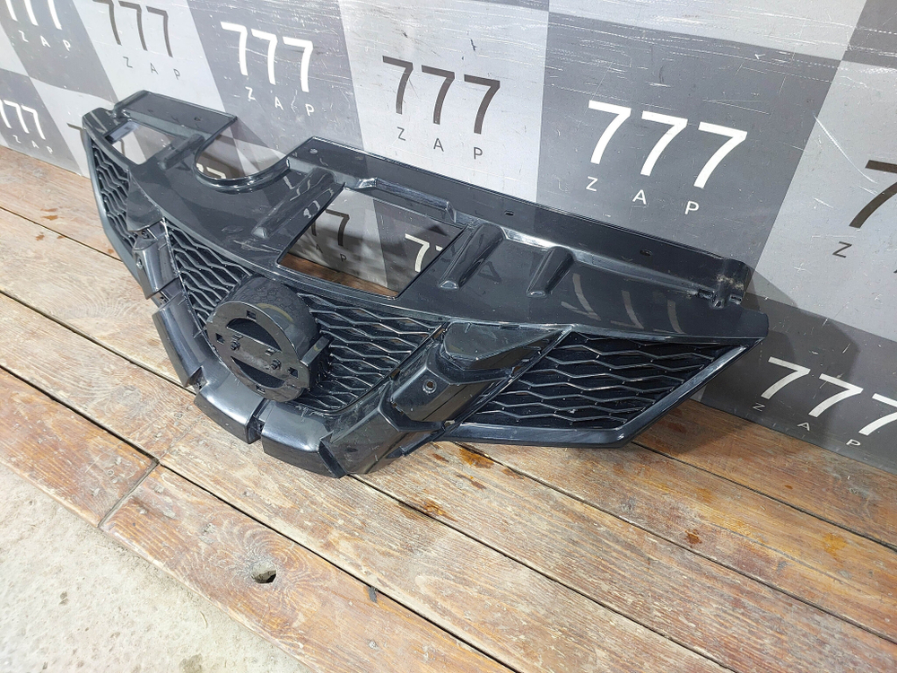 Решетка радиатора Nissan X-Trail 3 (T32) 13-19 Б/У Оригинал 623104CM0A